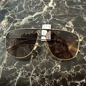 Gucci Gold Metal pilot sunglasses